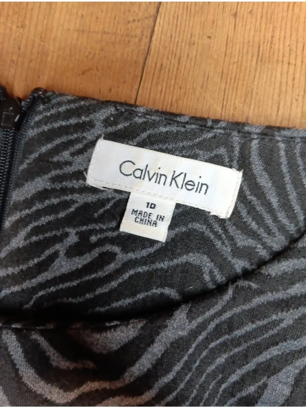 Calvin Klein Womens 10 Sheath Sweater Dress Belted Gray Zebra Fall Office Knit